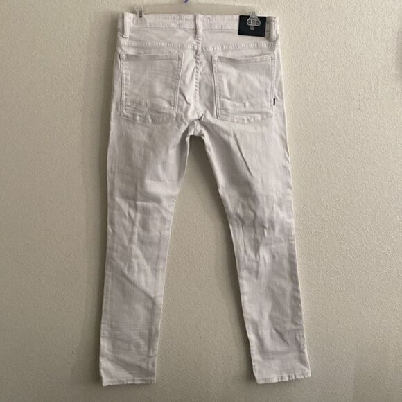 MAKOBI Men’s Distressed Style White Jeans Size 34” x 32” - Picture 6 of 10